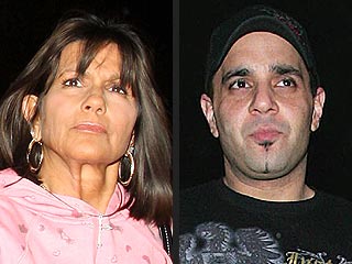 Spears Family in a 'Tug of War' with Sam Lutfi | Lynne Spears