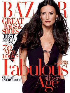 Demi Moore Poses with Daughters for Family Portrait| Couples, Ashton Kutcher, Demi Moore, Rumer Willis