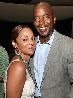 A Different World's Jasmine Guy Files for Divorce | Jasmine Guy