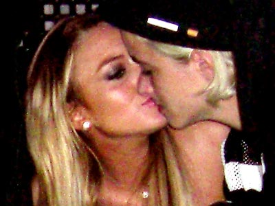 lindsay lohan lesbian kissre post kah