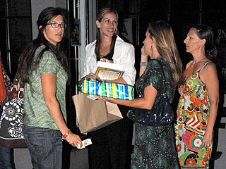 Julia Roberts Enjoys Girls' Night Out