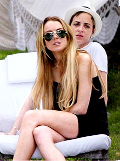 Lindsay & Samantha Hang with Ronson Clan in Miami