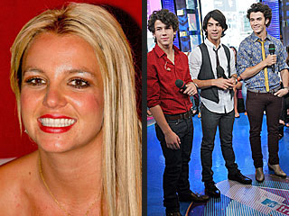 Britney, Jonas Brothers Up for VMA Video of the Year | Britney Spears, Jonas Brothers