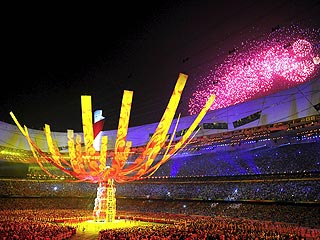Michael Phelps and London Take the Summer Olympics Baton| Michael Phelps