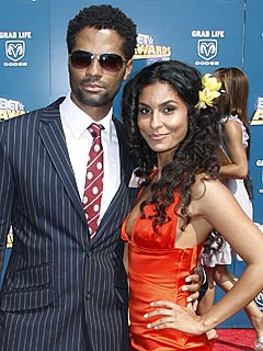 Eric Benét Sings the Praises of His Girlfriend | Eric Benet