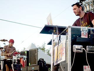 Photos of Travis and DJ AM in Concert Before Tragedy Struck | Travis Barker