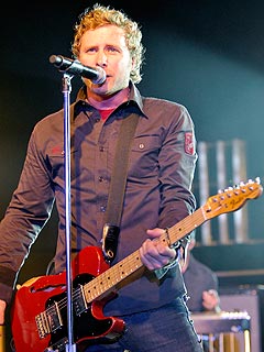 Dierks Bentley: Fatherhood 'A Whole 'Nother Universe'