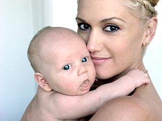 Gwen Stefani Shows Off Baby Zuma!