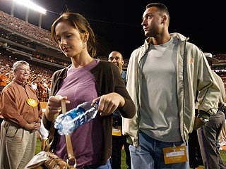 Minka Kelly And Derek Jeter