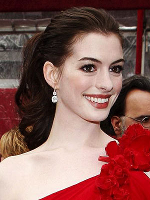 anne hathaway oscars dance. Anne Hathawaybeauty oscars 08