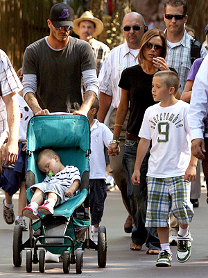 IN THE MOUSE HOUSE photo | David Beckham, Victoria Beckham