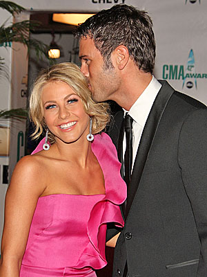 JULIANNE HOUGH photo | Julianne Hough