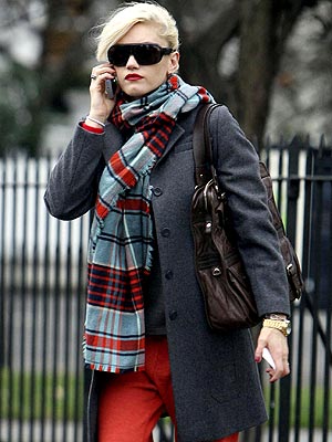 BUSY BODY photo | Gwen Stefani