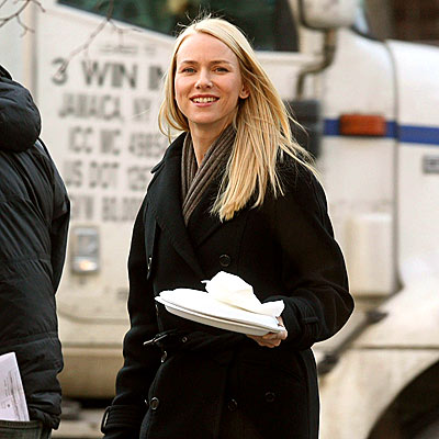 GRAB AND GO photo | Naomi Watts