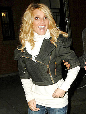 CROP STOP photo | Jessica Simpson