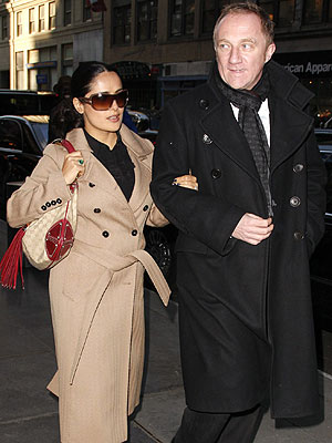 SIDEWALKS OF NEW YORK photo | Salma Hayek