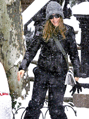 'SNOW' STOPPING SARAH photo | Sarah Jessica Parker