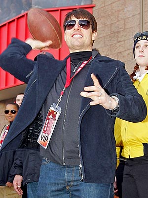 A TOSS UP photo | Tom Cruise