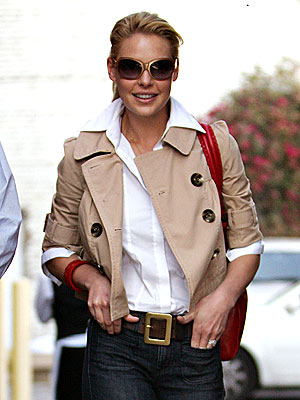 HOMEBODY  photo | Katherine Heigl