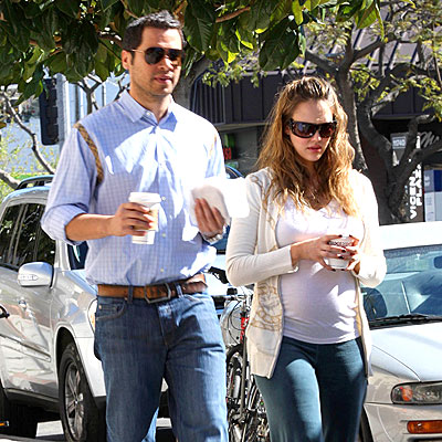 PERKING UP photo | Cash Warren, Jessica Alba