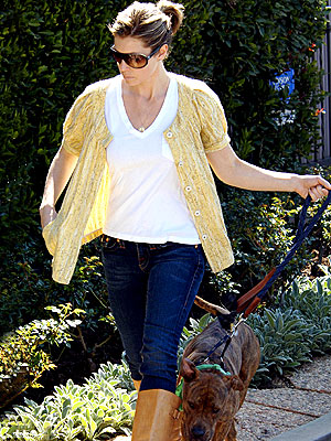 PIT BOSS  photo | Jessica Biel