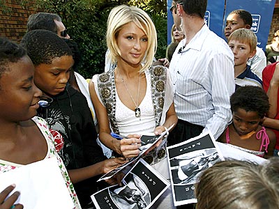 SIGNING OFF photo | Paris Hilton