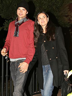 TAKE OUT photo | Ashton Kutcher, Demi Moore
