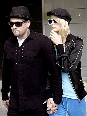 ALMOST FINNISH photo | Benji Madden, Paris Hilton