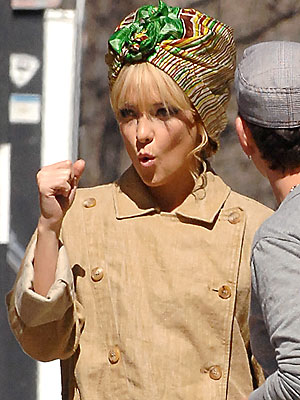 HEAD GEAR photo | Kate Hudson