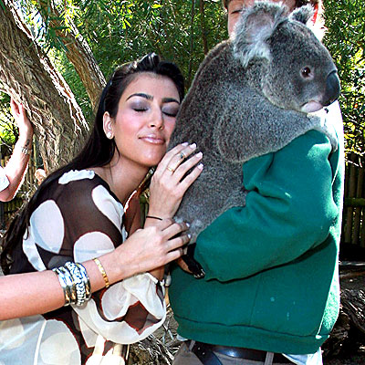 BEARY TOUCHING photo | Kim Kardashian