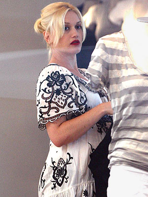 SHOPPER'S EYE photo | Gwen Stefani