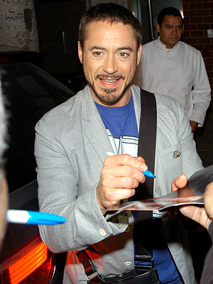 IT'S A SIGN! photo | Robert Downey Jr.