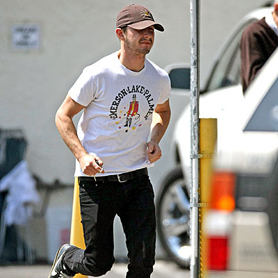 RUNNING MAN photo | Shia LaBeouf