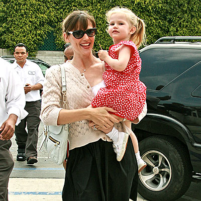MIRROR IMAGE photo | Jennifer Garner
