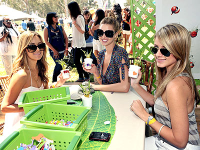 SOW TIGHT photo | Lauren Conrad