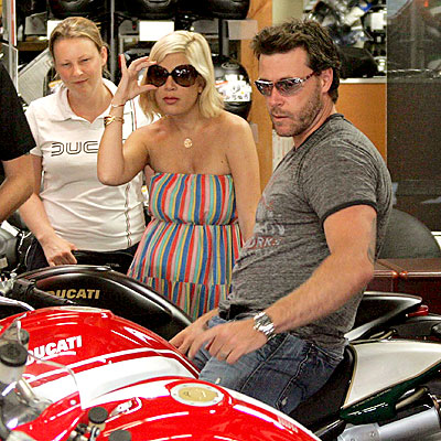 MOTORCYCLE MAMA photo | Tori Spelling