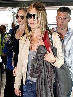 RETURN TRIP photo | Jennifer Aniston