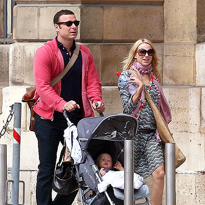 THE BIG PUSH photo | Liev Schreiber, Naomi Watts