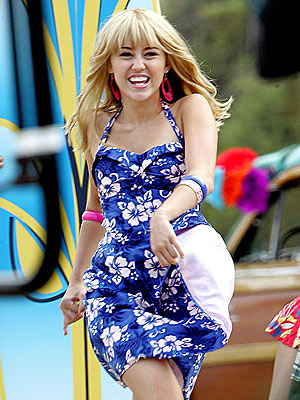 http://img2.timeinc.net/people/i/2008/startracks/080721/miley_cyrus3.jpg