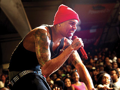 CROWD FAVORITE photo | Chris Brown