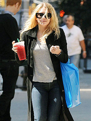HOT & COLD photo | Ashley Olsen