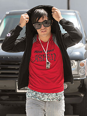 UNDER THE HOOD photo | Pete Wentz