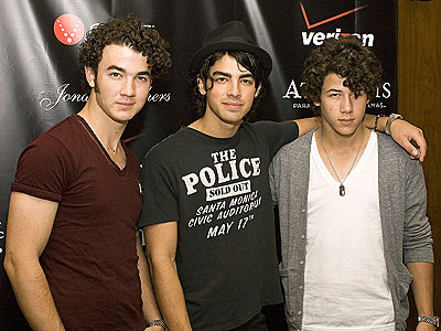 COP ROCK photo | Joe Jonas, Jonas Brothers, Kevin Jonas, Nick Jonas