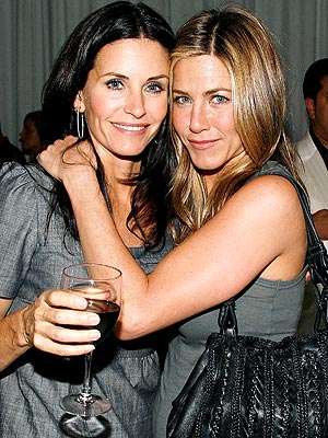 LEAN ON ME photo | Jennifer Aniston