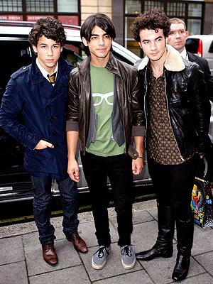 YOUNG 'GENTLEMEN'  photo | Joe Jonas, Jonas Brothers, Kevin Jonas, Nick Jonas