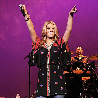 MAKING A STAND photo | Jessica Simpson