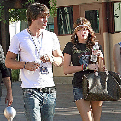 IN GOOD COMPANY photo | Miley Cyrus