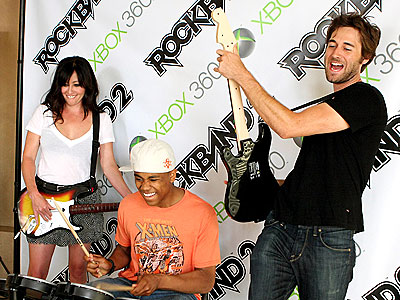 SCHOOL OF ROCK photo | Ryan Eggold, Shannen Doherty, Tristan Wilds