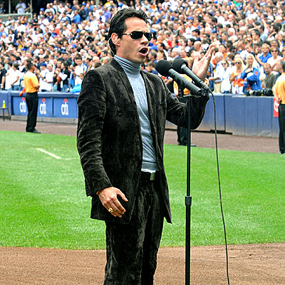 SINGING FAREWELL photo | Marc Anthony