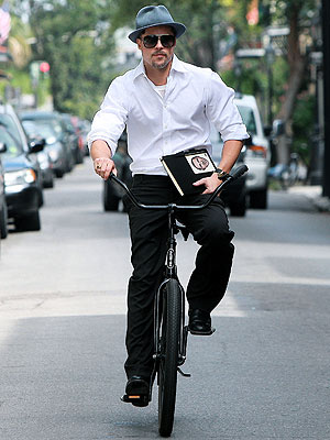 BIKE MESSENGER photo | Brad Pitt